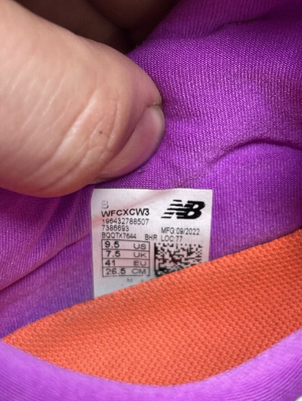 New Balance our jogging ships